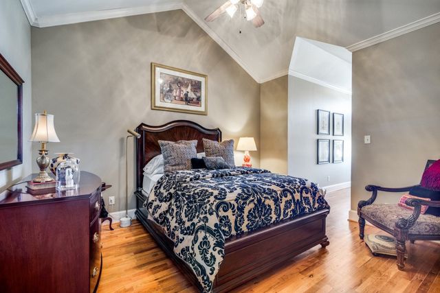 8 Griffith Court, Terrell, TX 75160