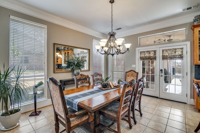 8 Griffith Court, Terrell, TX 75160