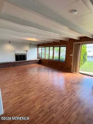 335 Cheryl Drive, Toms River, NJ 08753
