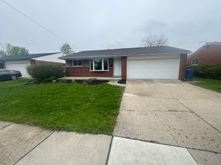 26165 Cunningham Drive, Warren, MI 48091