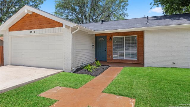 5815 Freemans Farm St, San Antonio, TX 78233