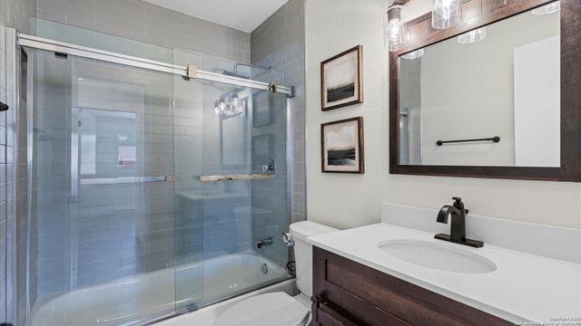 5815 Freemans Farm St, San Antonio, TX 78233