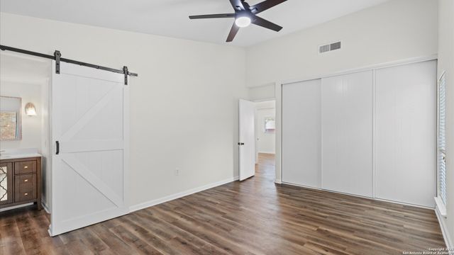 5815 Freemans Farm St, San Antonio, TX 78233