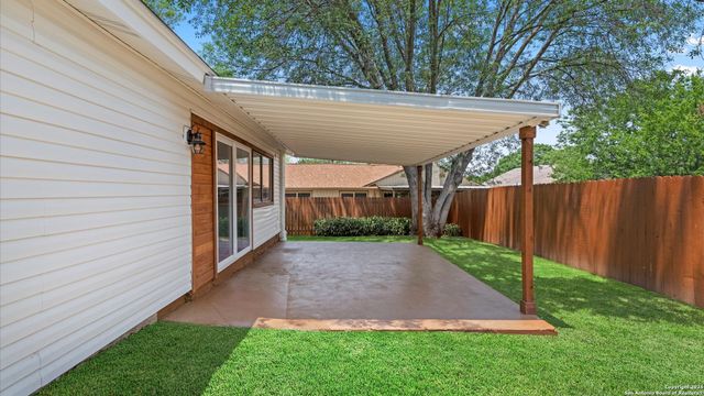 5815 Freemans Farm St, San Antonio, TX 78233