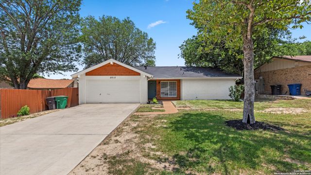 5815 Freemans Farm St, San Antonio, TX 78233