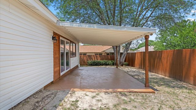 5815 Freemans Farm St, San Antonio, TX 78233