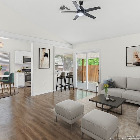 5815 Freemans Farm St, San Antonio, TX 78233