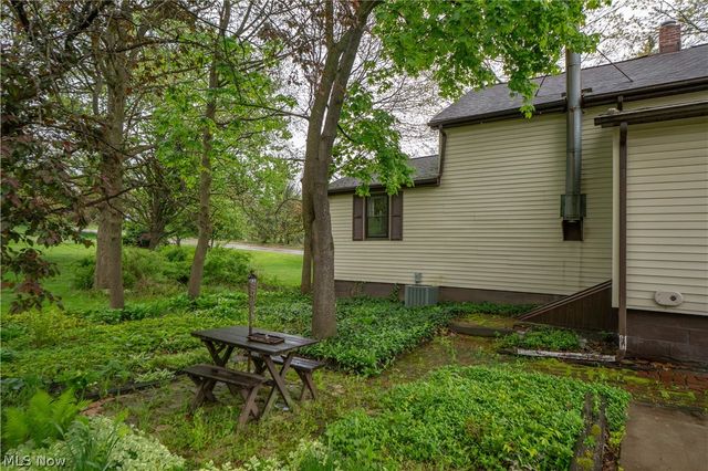 2909 Sanitarium Road, Akron, OH 44312