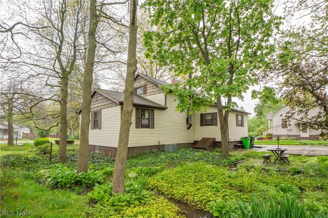 2909 Sanitarium Road, Akron, OH 44312