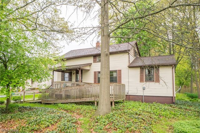 2909 Sanitarium Road, Akron, OH 44312