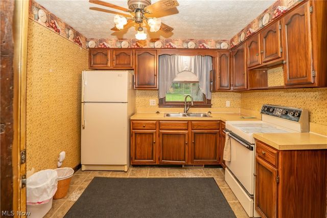 2909 Sanitarium Road, Akron, OH 44312