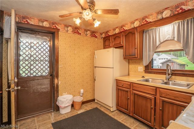 2909 Sanitarium Road, Akron, OH 44312