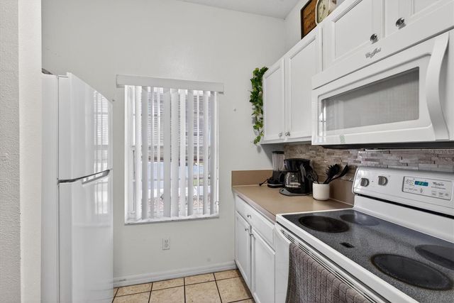 1066 PARK RIDGE CIRCLE, Kissimmee, FL 34746