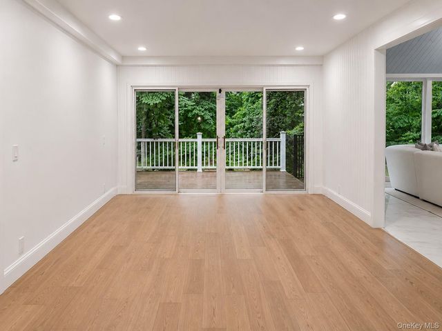 32 Valley Road, Old Westbury, NY 11568