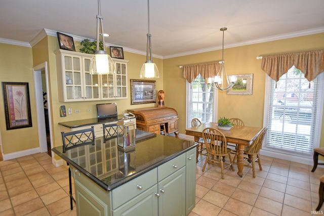 4602 Brighton Court, Newburgh, IN 47630