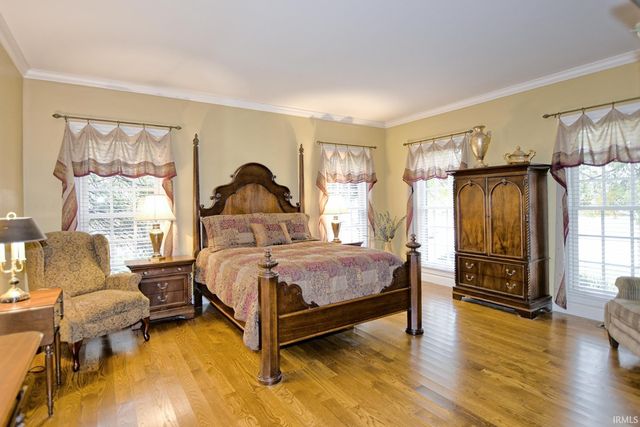 4602 Brighton Court, Newburgh, IN 47630