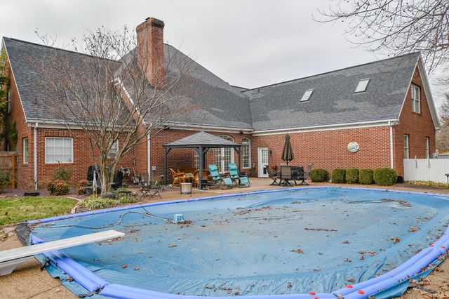 4602 Brighton Court, Newburgh, IN 47630