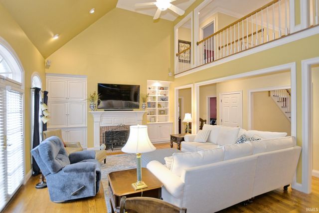 4602 Brighton Court, Newburgh, IN 47630