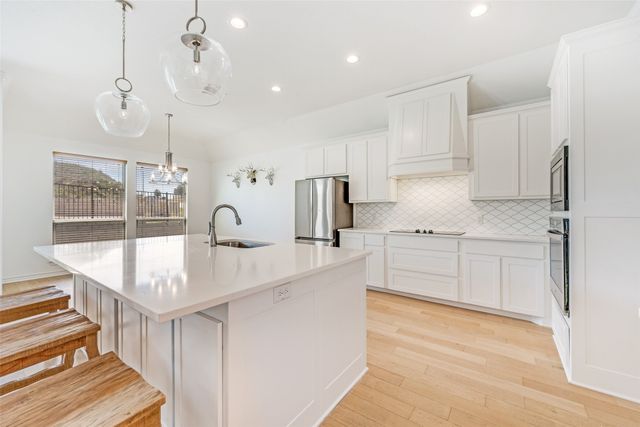11049 Hawkins Home Boulevard, Benbrook, TX 76126