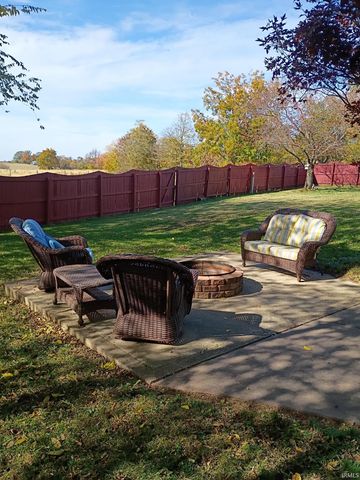 19100 Owensville Road, Haubstadt, IN 47639