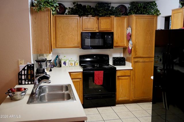 10705 W MONTECITO Avenue, Phoenix, AZ 85037