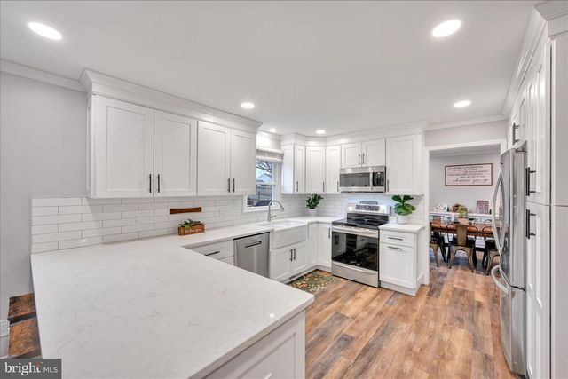 70 BROOKFIELD DR, Ephrata, PA 17522