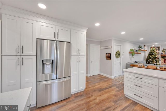 70 BROOKFIELD DR, Ephrata, PA 17522