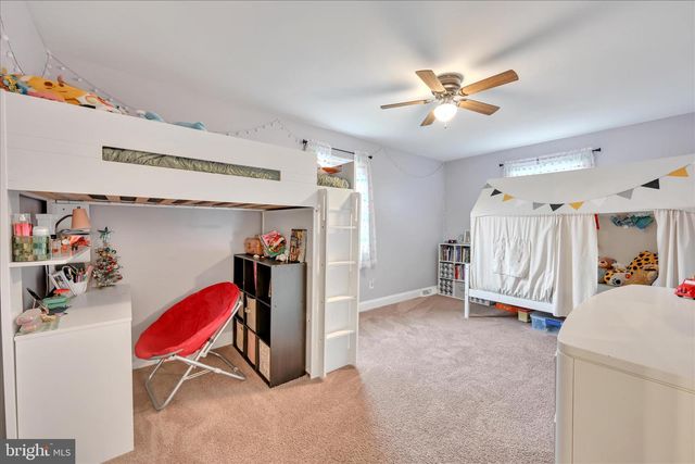 70 BROOKFIELD DR, Ephrata, PA 17522