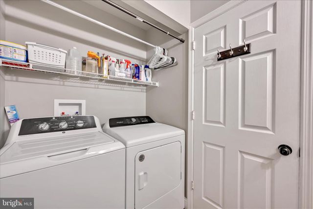 70 BROOKFIELD DR, Ephrata, PA 17522