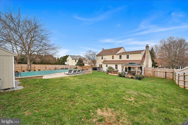 70 BROOKFIELD DR, Ephrata, PA 17522