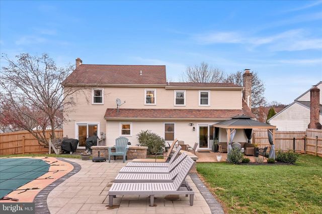 70 BROOKFIELD DR, Ephrata, PA 17522