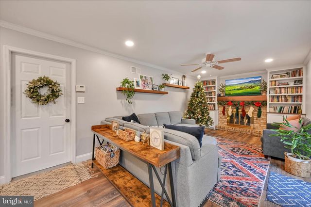 70 BROOKFIELD DR, Ephrata, PA 17522