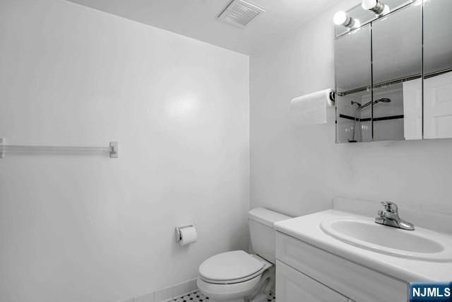 100 Old Palisade Road 710, Fort Lee, NJ 07024