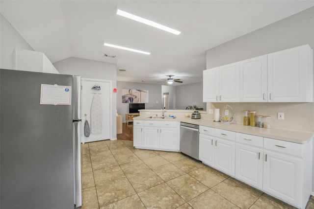 19815 Rocky Shores Drive, Tomball, TX 77375