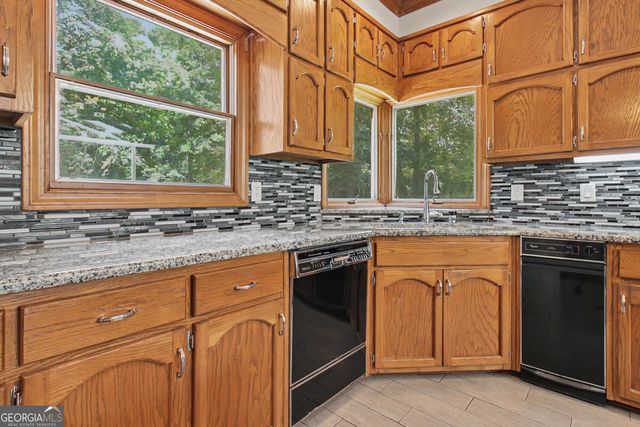 8554 Shoreline Drive, Jonesboro, GA 30236