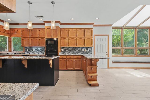 8554 Shoreline Drive, Jonesboro, GA 30236