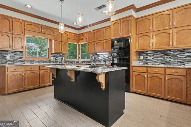 8554 Shoreline Drive, Jonesboro, GA 30236