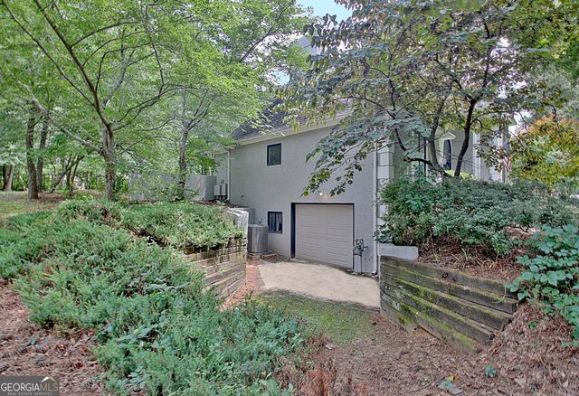 8554 Shoreline Drive, Jonesboro, GA 30236