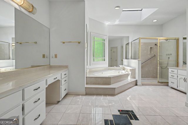 8554 Shoreline Drive, Jonesboro, GA 30236