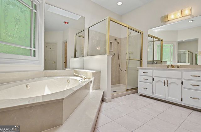8554 Shoreline Drive, Jonesboro, GA 30236