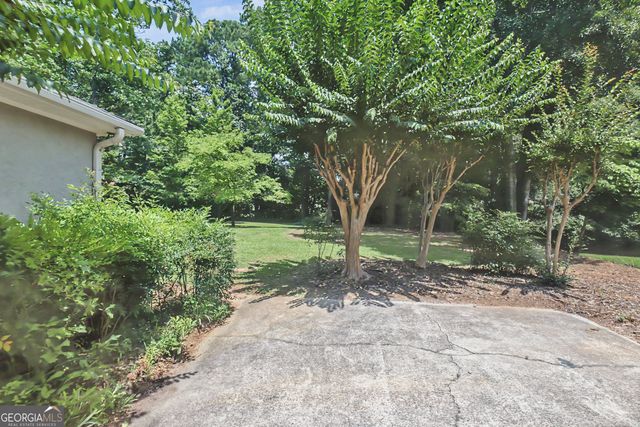 8554 Shoreline Drive, Jonesboro, GA 30236