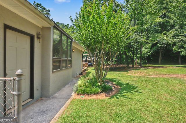 8554 Shoreline Drive, Jonesboro, GA 30236