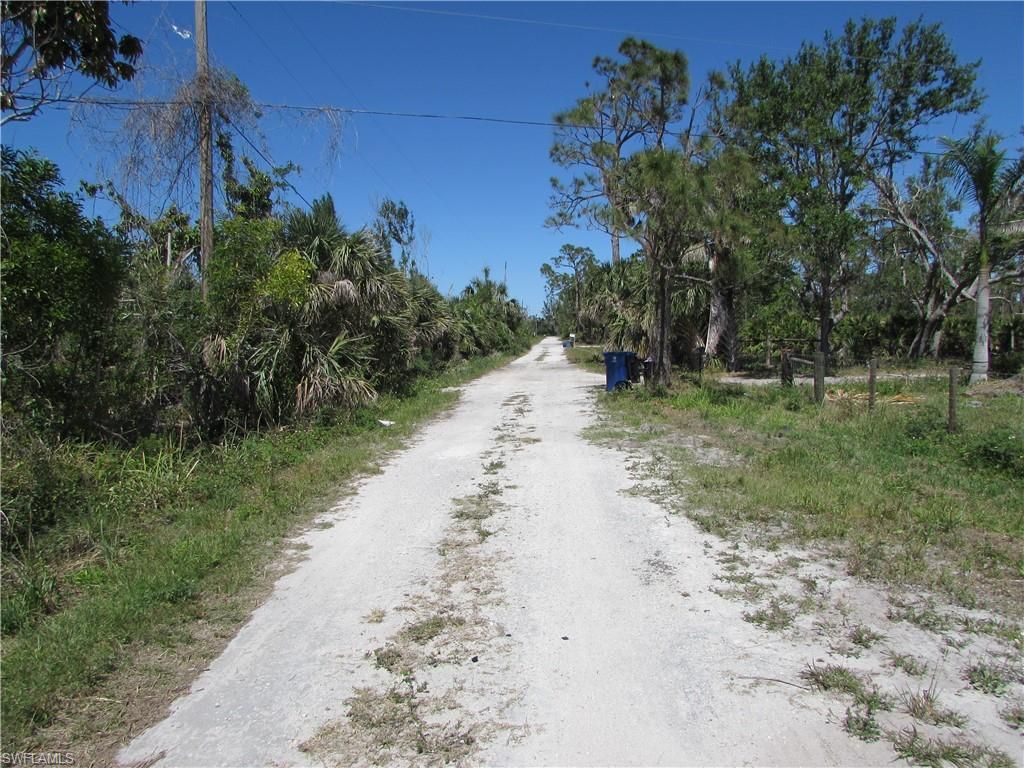 Samadani LN, BOKEELIA, FL 33922 — exterior
