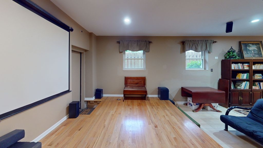 Image 53 of property listing at 315 E Union Avenue, Wheaton, IL 60187