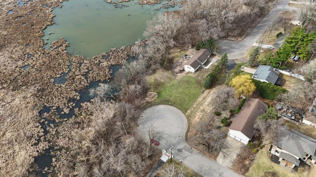 1801 Western Avenue N, Roseville, MN 55113