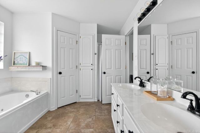 1014 Spring Creek Cove, Benton, AR 72015