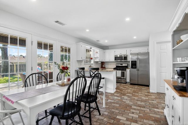 1014 Spring Creek Cove, Benton, AR 72015