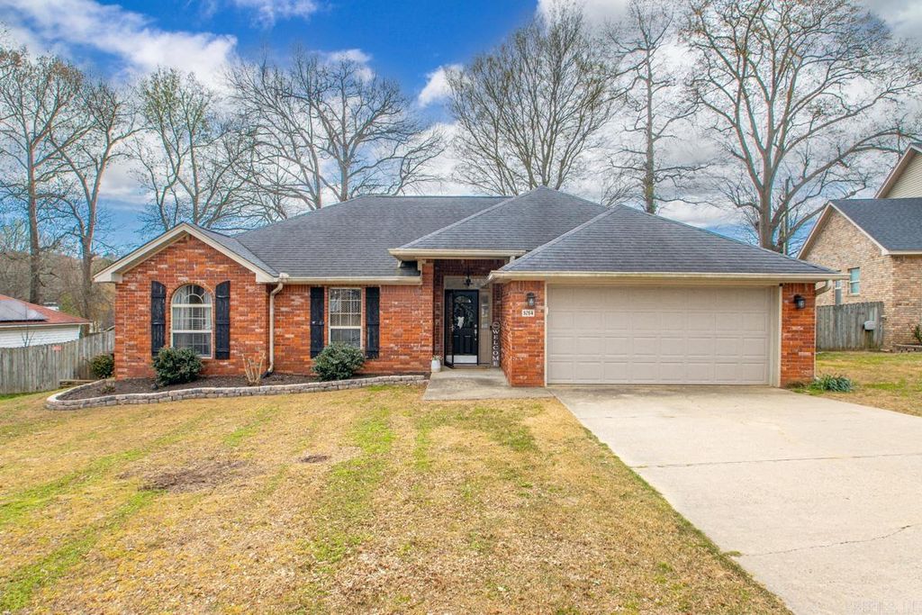 1014 Spring Creek Cove, Benton, AR 72015