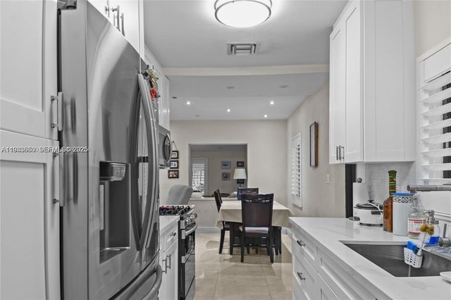 117 W 34th St, Hialeah, FL 33012