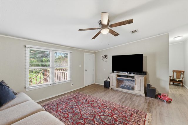4414 Appletree Court, Granbury, TX 76048